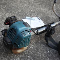 【日吉本町駅近】マキタ Makita 草刈り機 4st 4ストローク エンジン 24.5ccの画像