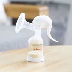 【値下げ】新品未使用半額　ピジョン母乳アシスト　さく乳器　手動　pigeon 母乳実感哺乳瓶の画像