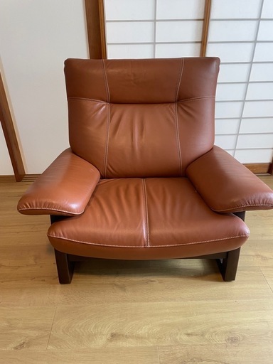 本皮ソファと椅子