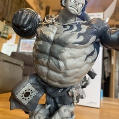 ワンピースフィギア特大
の画像