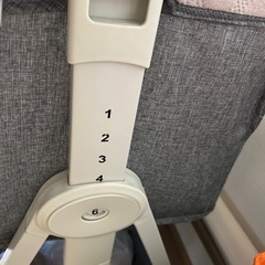 ベビーベッドの画像