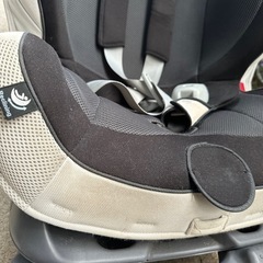 【取引中】エールべべ　スイングムーンプレミアムチャイルドシートの画像