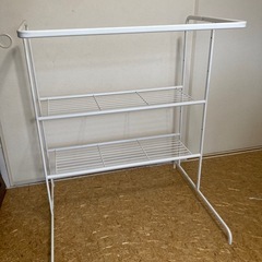 IKEA 
ハンガーラック　棚の画像