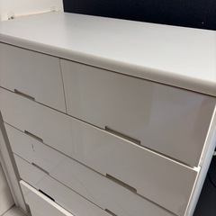 ニトリ　ハイチェスト　白　レールの画像
