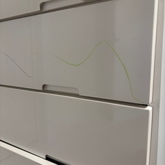 ニトリ　ハイチェスト　白　レールの画像