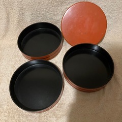 レトロ　丸い三段のお重　　の画像