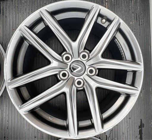 商談中！　225/65R17 スタッドレスタイヤ　バリ溝　　 商談中！ 225/65R17 スタッドレスタイヤ バリ溝