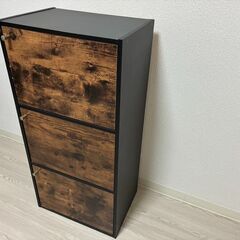 3ドアボックス　コーナーラック （コーナン）の画像