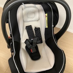 チャイルドシート　新生児から1才までの画像