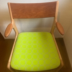 ミナペルホネン生地　　国産無垢材enstol ダイニングチェア　の画像