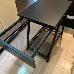 引き出し付きワゴンの画像