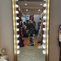 2000円　LEDライド付き、全身鏡の画像