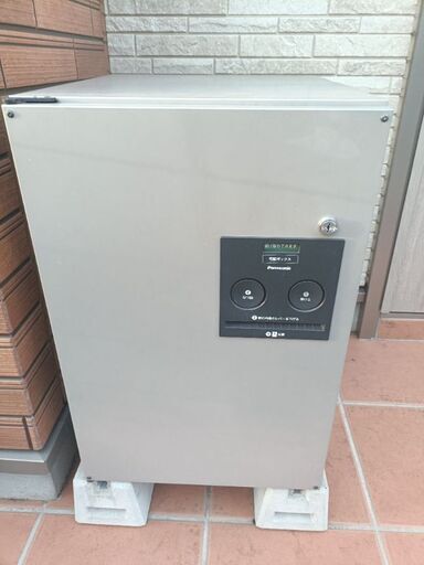 宅配ボックス/ 土台付/パナソニック ラクーケ ミドルFF CTNR4020LSAZ