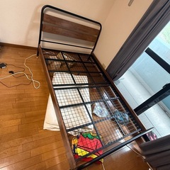 セミダブルベッドの画像