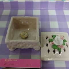 新品箱入り【お香立てセット】陶器の画像