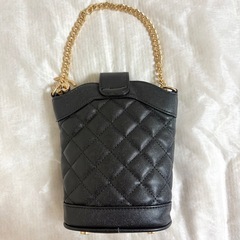 CHANEL ブラック ショルダーバッグ VIP ノベルティの画像
