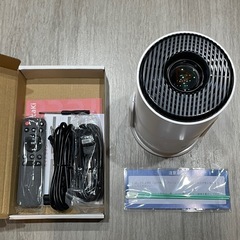 プロジェクター 家庭用 Android 11 TV搭載 270°回転 最大200インチ 4K対応 の画像