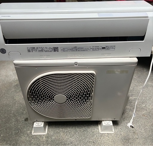 東芝　エアコン6畳向け　RAS-G221P (W)  2021年製