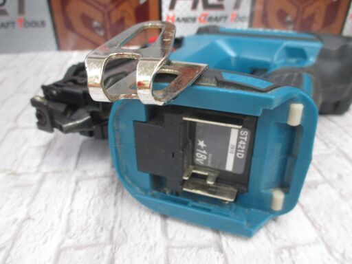マキタ makita ST421D 充電タッカ 中古品 本体のみ 18V ケース付き 4mm×13～25mm 【ハンズクラフト宜野湾店】