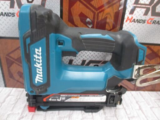 マキタ makita ST421D 充電タッカ 中古品 本体のみ 18V ケース付き 4mm×13～25mm 【ハンズクラフト宜野湾店】