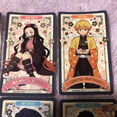 新品、未使用。 アニメスタイルのキャラクターカード9枚セット、桜の花背景付き。  - キャラクター名: 炭治郎、禰豆子、善逸、義勇、しのぶ、カナヲ、冨岡義勇、甘露寺蜜璃、時透無一郎 - デザイン: アニメスタイルのイラスト、桜の花背景 - 数量: 9枚セット - サイズ: 標準的なカードサイズ  非売品。 コレクションにもおすすめです。  ご覧いただきありがとうございます。の画像
