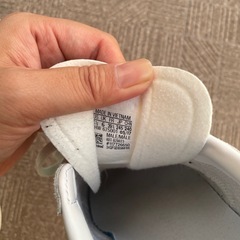 adidas レディースシューズ　24.5の画像