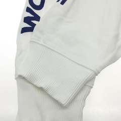 TOMMY JEANSパーカーの画像