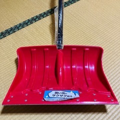  【期間限定 早い者勝ち】DCM スノープッシャー スノーダンプ 雪かきスコップ の画像