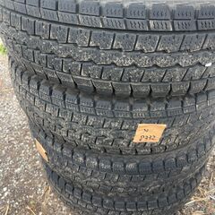 DUNLOP スノータイヤ 145/80 R12の画像