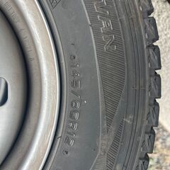 DUNLOP スノータイヤ 145/80 R12の画像