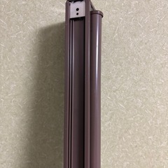 カーテンロール　ブラウンの画像