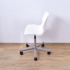 IKEA】イケア 回転チェアー 人気廃番品(SNILLE )ホワイト　1脚 直接手渡し希望(本郷三丁目駅周辺)の画像