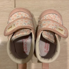 子供用シューズの画像