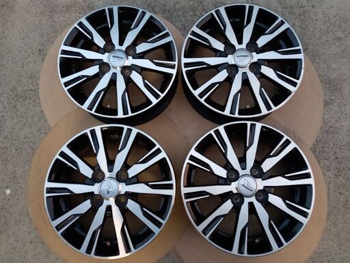 ダイハツ純正ホイール