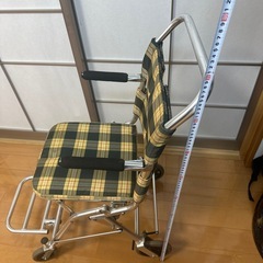 携帯用　アルミ介助車　車椅子の画像