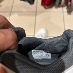 on roger テニスシューズの画像