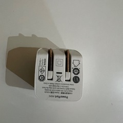 ACアダプター　usb急速充電器　2個口　スマホ・タブレット充電器の画像