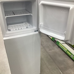 【取りに来られる方限定】maxzen　2ドア冷蔵庫　138L　40L　2023年製の画像