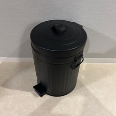 ゴミ箱の画像
