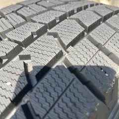 ダンロップ 215/60R16 スタッドレス 2023年製WR-Vの画像