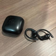 ワイヤレスイヤホン Powerbeats proの画像