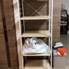 収納ラックの画像