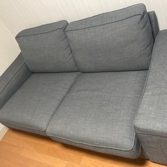 IKEA二人がけソファの画像