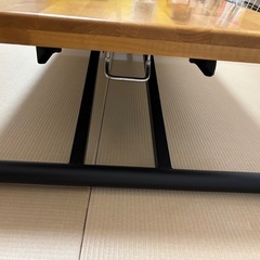 ダイニングテーブル、4人がけ　　の画像