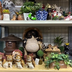 ★一つ500円〜・ピンキリ★ 置物・インテリア雑貨・ぬいぐるみ・動物フィギュア・観葉風オブジェなど ※個別の価格相談等はしておりません。ご来店頂き現物にてご確認ください。の画像