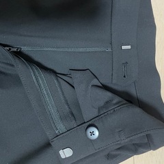 【美品・未使用】スマートアンクルパンツ UNIQLO ブラック 黒の画像