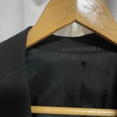 【美品・未使用】黒 テーラードジャケット 二つボタン UNIQLO スーツの画像