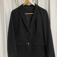 【美品・未使用】黒 テーラードジャケット 二つボタン UNIQLO スーツの画像