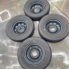 BRIDGESTONE スタッドレス 145R12 LT 軽トラタイヤ　の画像