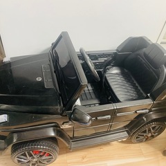 子供用 電動乗用カー ブラック リモコン付きの画像